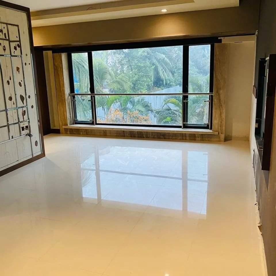 4 BHK Semi-Furnished in Harsh Jyot, Juhu - Photo 5