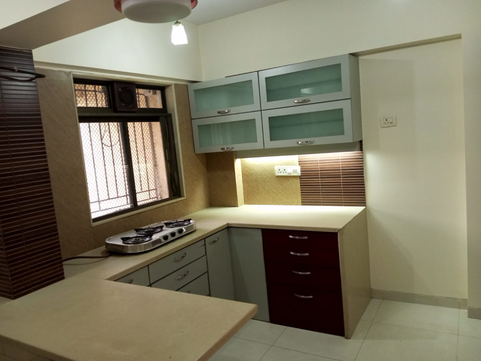 2 BHK Semi-Furnished in Akruti Orchid Park, Andheri East - Photo 2