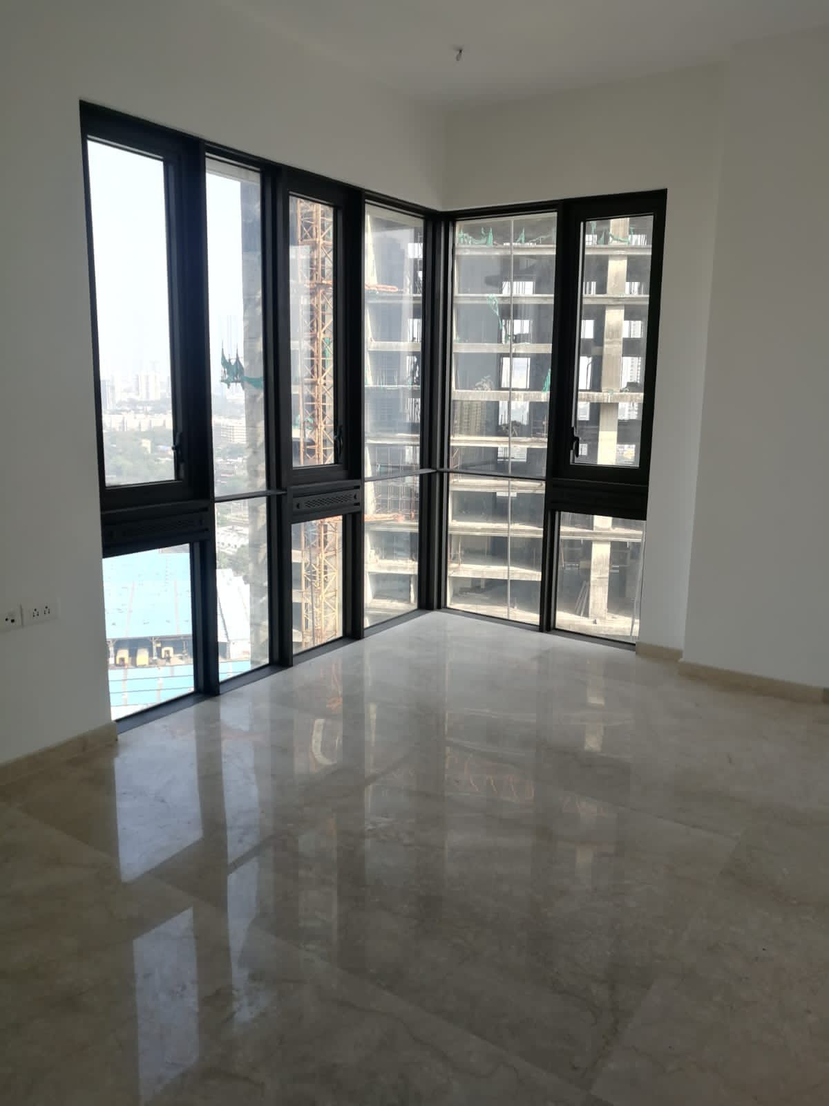 3 BHK Semi Furnished in Lodha Allura, Worli - Photo 5