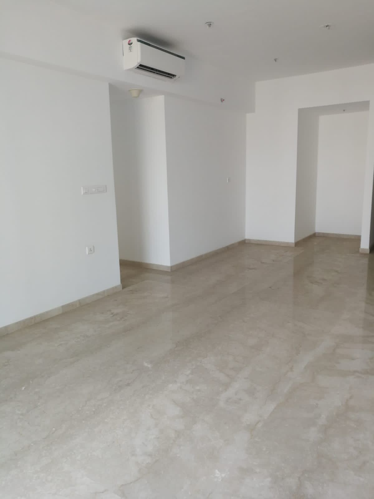 3 BHK Semi Furnished in Lodha Allura, Worli - Photo 6