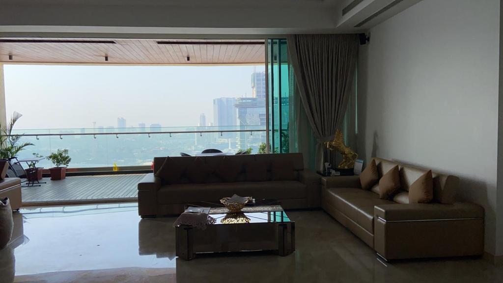 4 BHK Semi-Furnished in One Avighna Park, Lower Parel - Photo 3