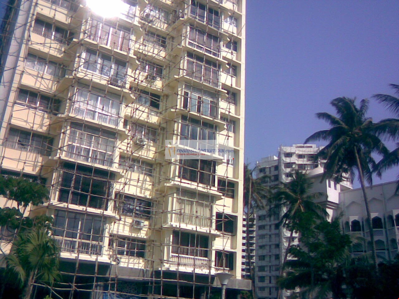 2 BHK Fully Furnished in Sea Bird, Bandra West - Photo 2