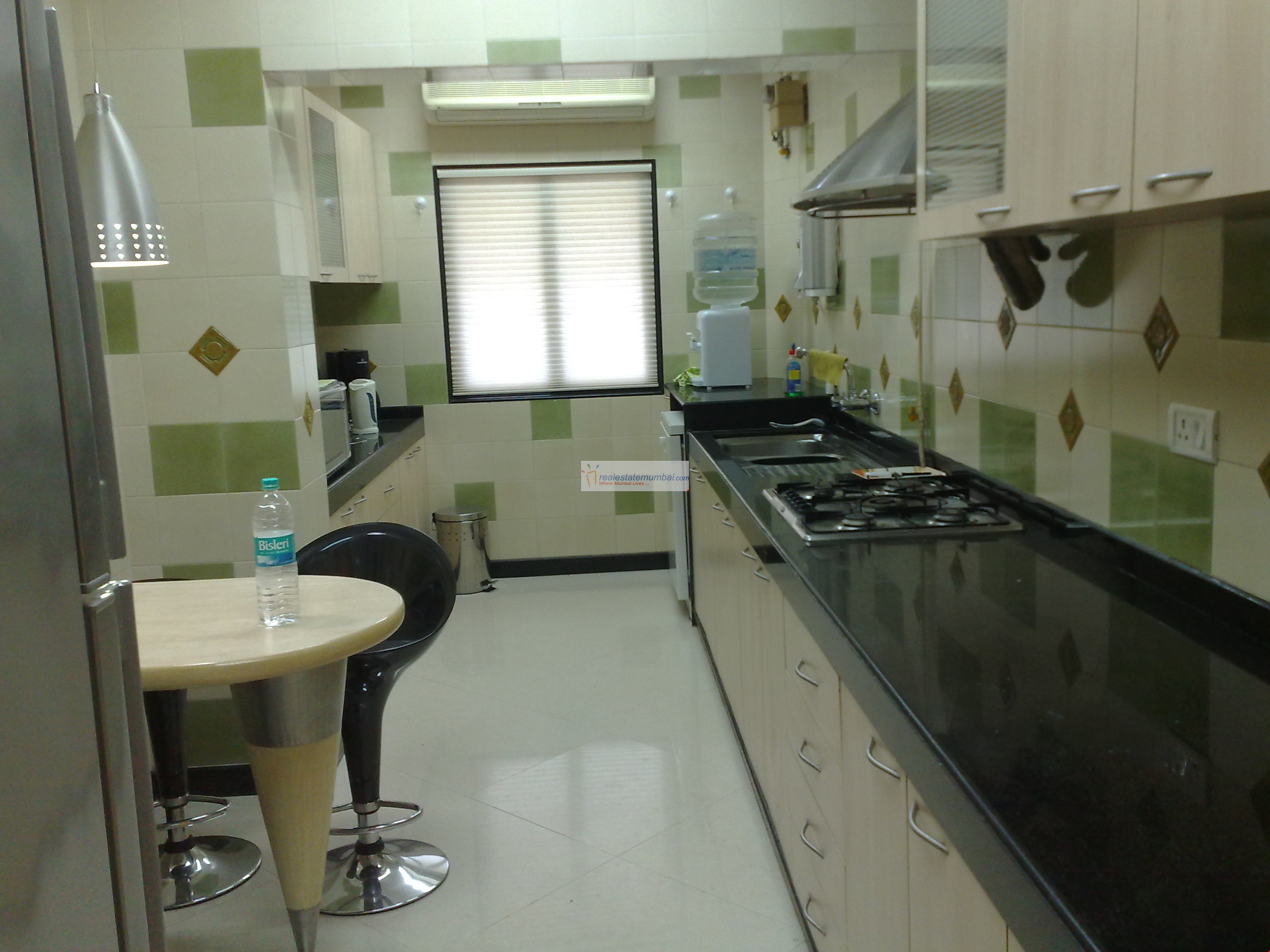 3 BHK in Nibbana Annexe, Bandra West - Photo 4