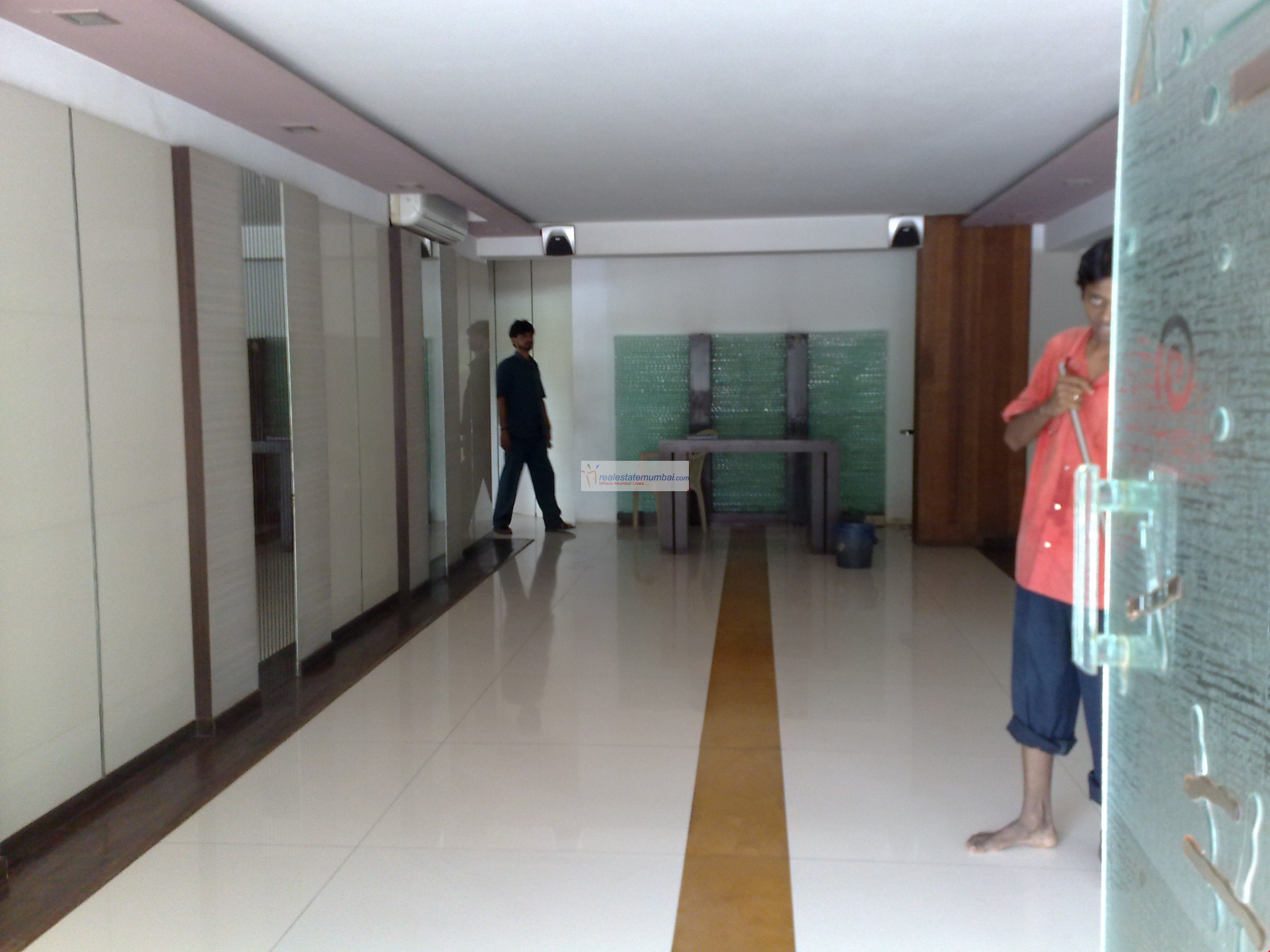 3 BHK in Nibbana Annexe, Bandra West - Photo 2
