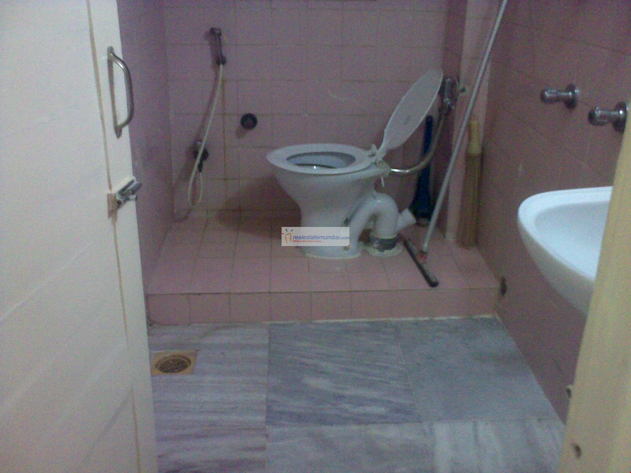 4 BHK Unfurnished in Green Acres, Bandra West - Photo 5