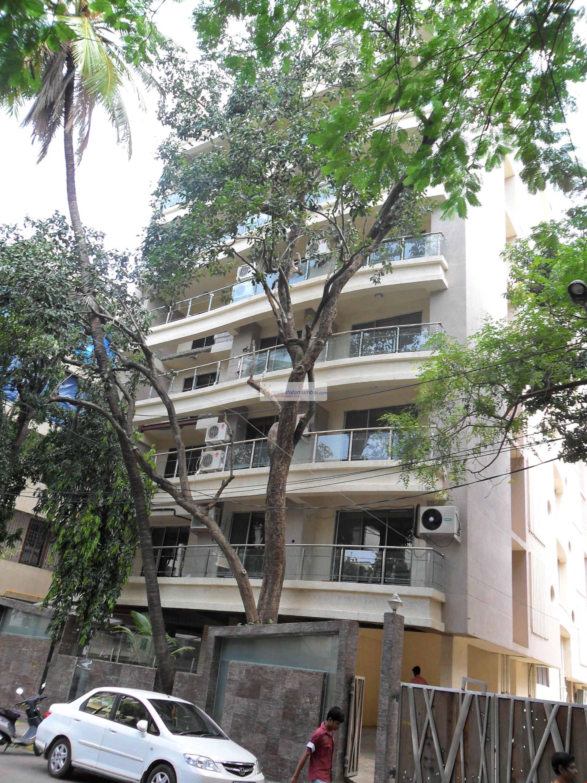 3 BHK in Sharan, Bandra West - Photo 2