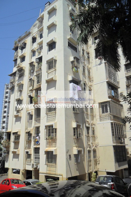 2 BHK Semi-Furnished in Crescent, Bandra West - Photo 2