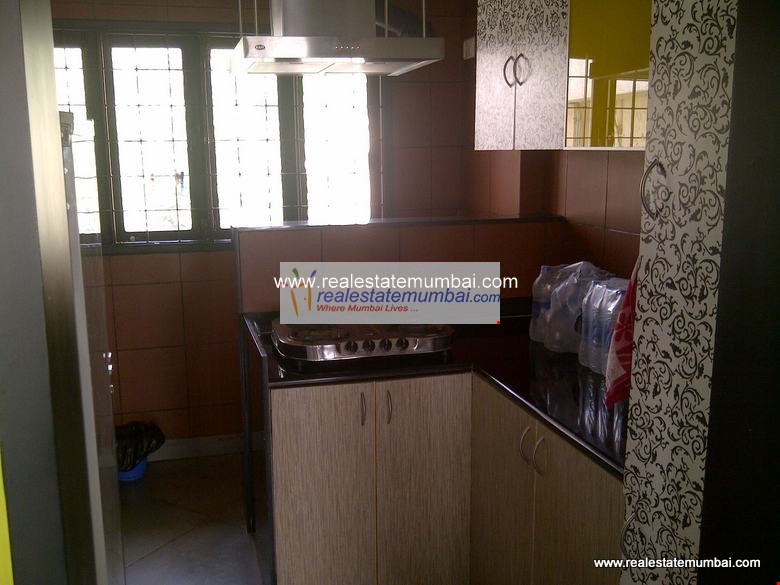 3 BHK Semi-Furnished in Somerset Apartments, Bandra West - Photo 2