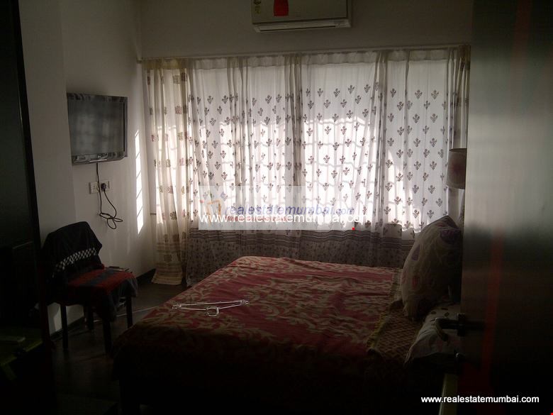 3 BHK Semi-Furnished in Somerset Apartments, Bandra West - Photo 3