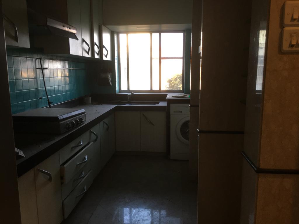 2 BHK Semi-Furnished in Neelam, Bandra West - Photo 4