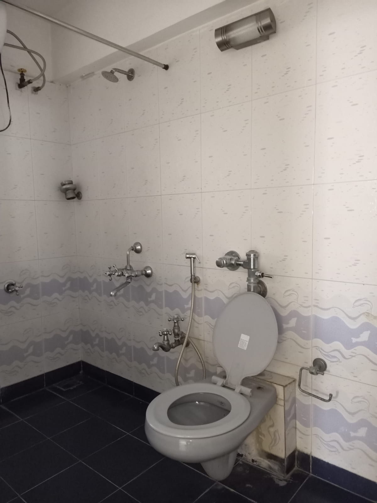 3 BHK Fully Furnished in Valencia, Andheri West - Photo 2
