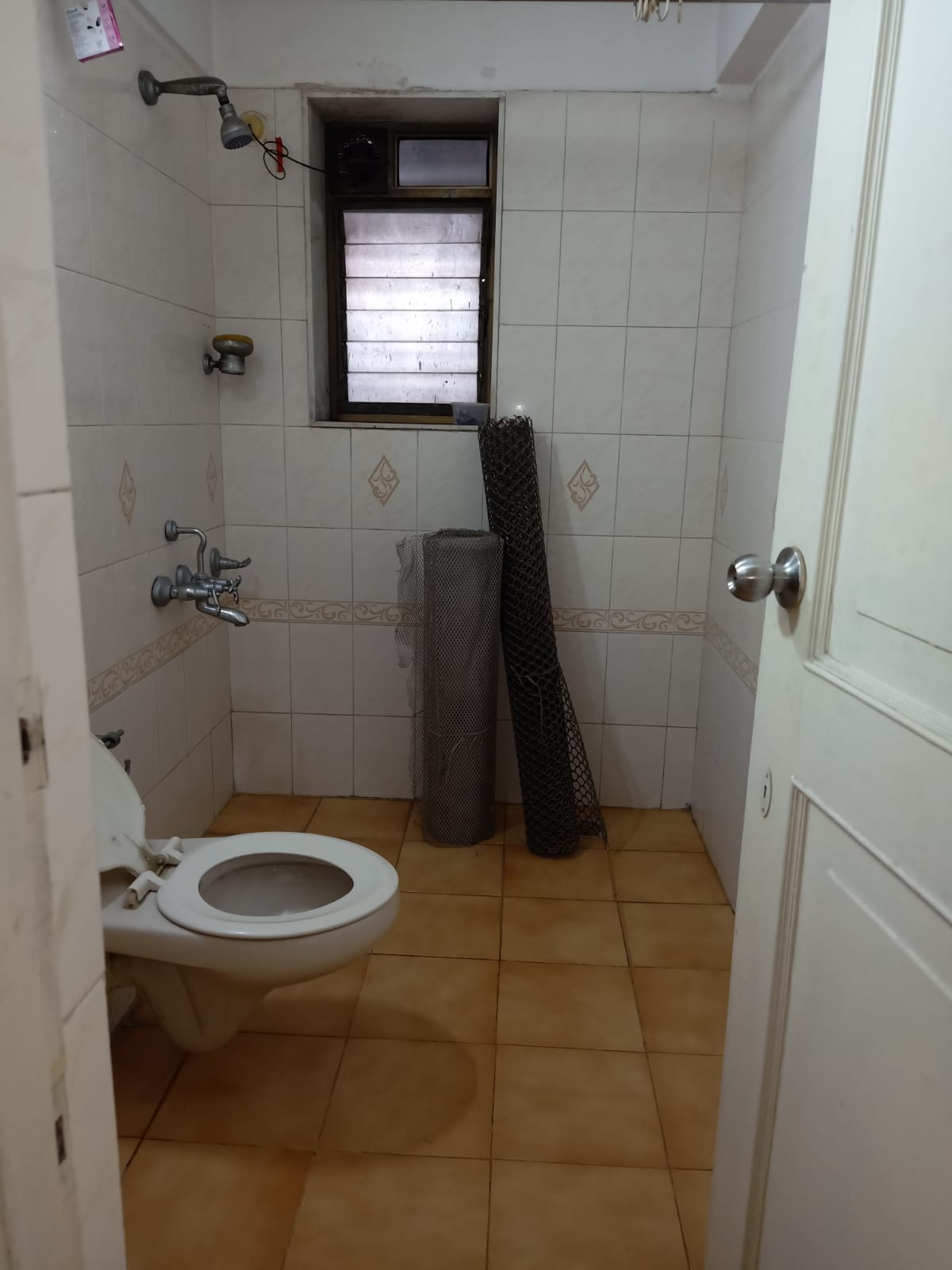 3 BHK Fully Furnished in Valencia, Andheri West - Photo 3
