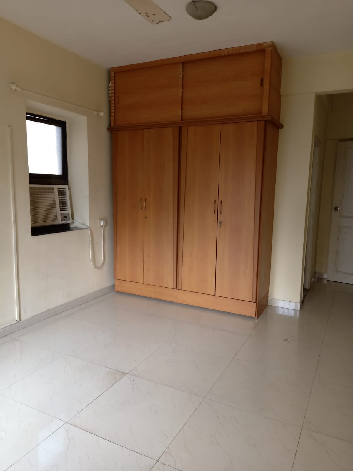 3 BHK Fully Furnished in Valencia, Andheri West - Photo 4