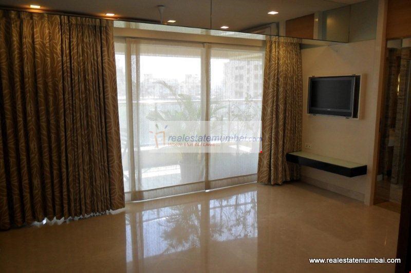 4 BHK in H and M Tower, Bandra West - Photo 3