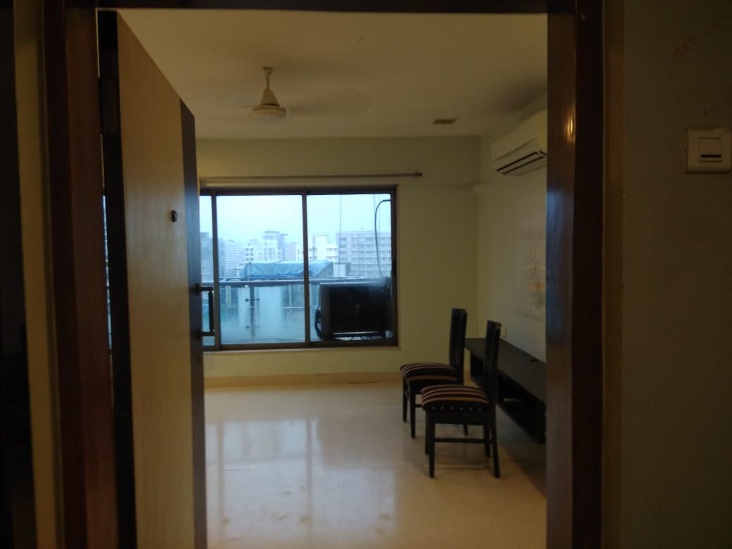 2 BHK Semi-Furnished in Casa Blanca, Bandra West - Photo 2