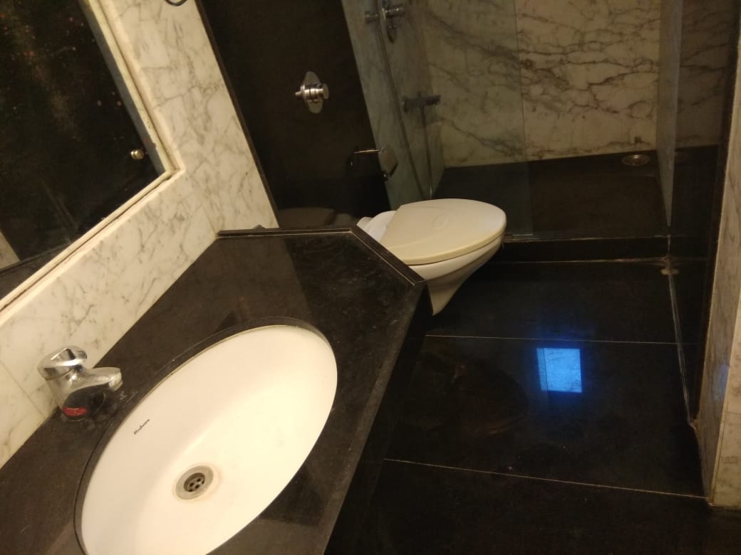 2 BHK Semi-Furnished in Casa Blanca, Bandra West - Photo 6