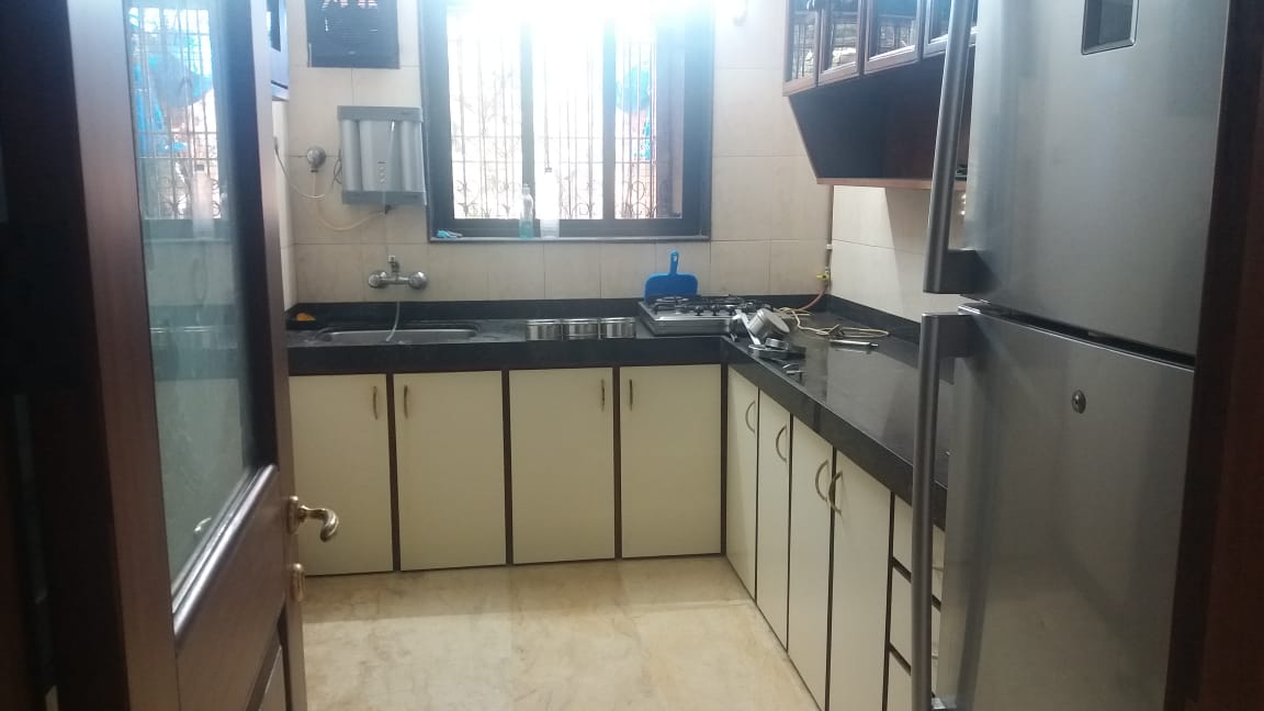 2 BHK Fully Furnished in Spencer, Bandra West - Photo 2