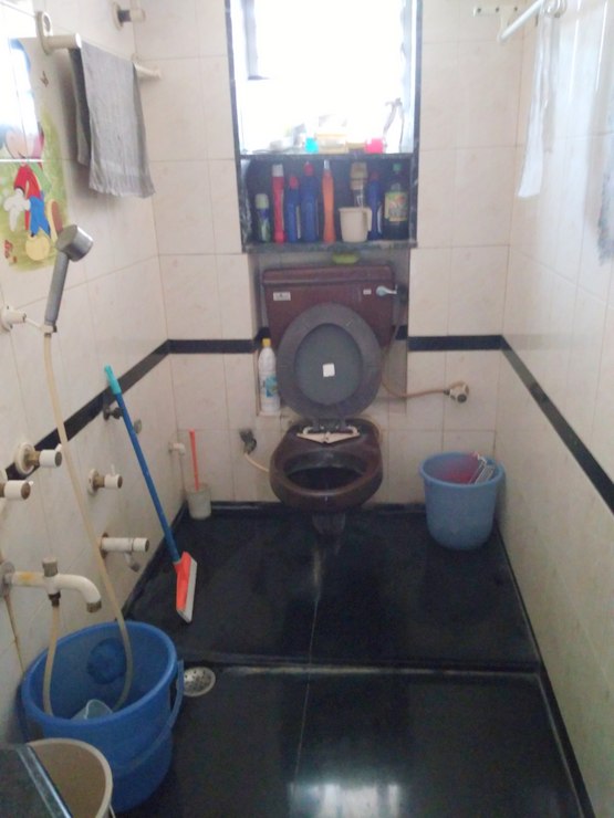 2 BHK Semi-Furnished in Juhu Darshan, Andheri West - Photo 6