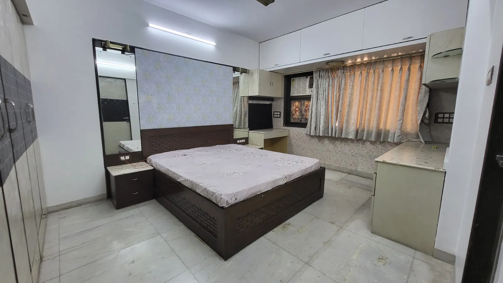 3 BHK Fully Furnished in Royal Classic, Andheri West - Photo 4