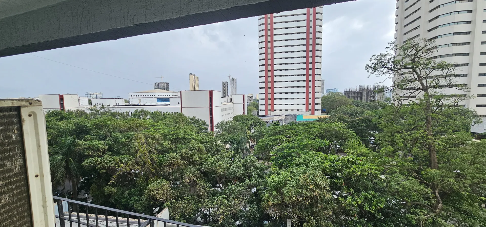 2 BHK Un Furnished in Jolly Maker I, Cuffe Parade - Photo 5