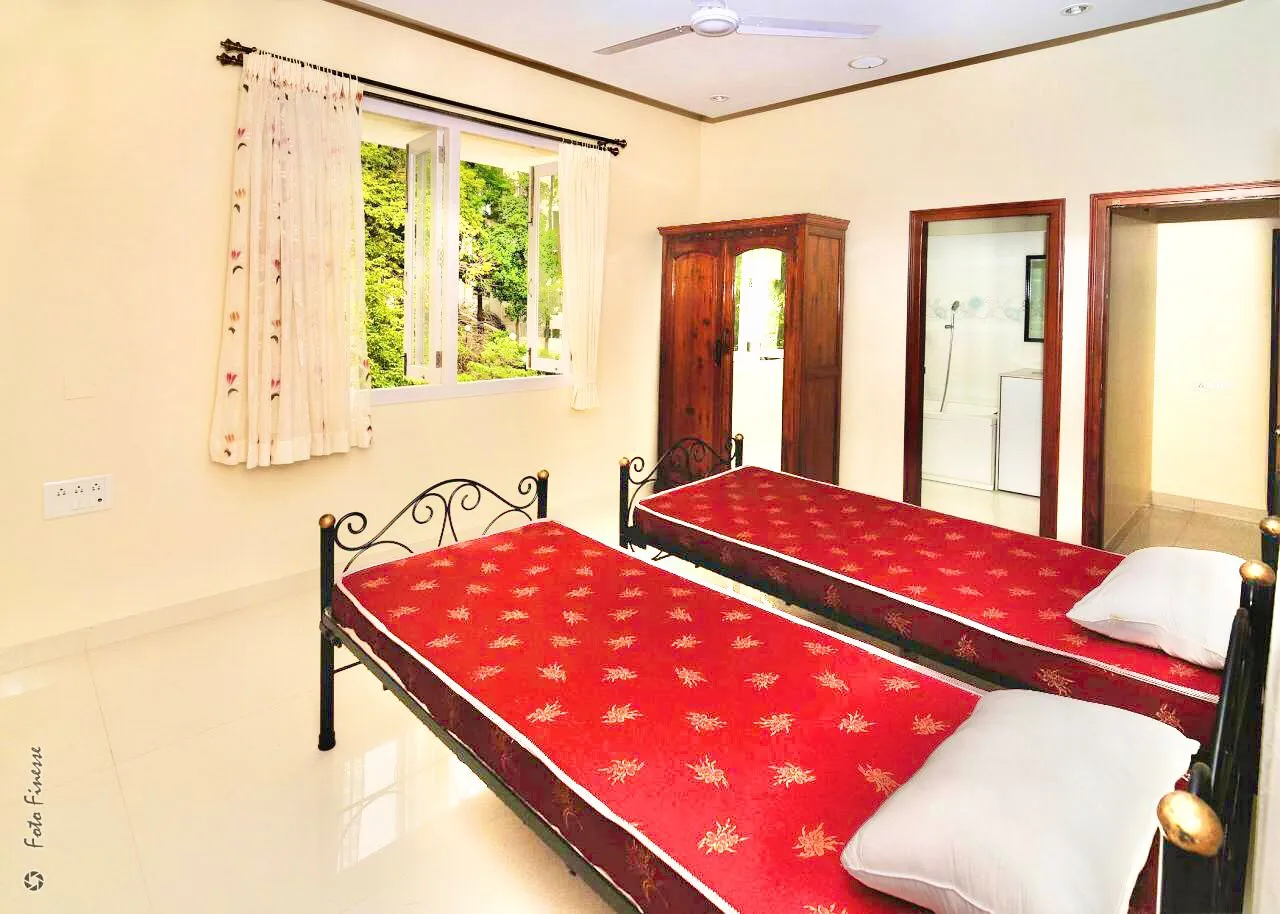 3 BHK Fully Furnished in Mayqueen, Bandra West - Photo 3