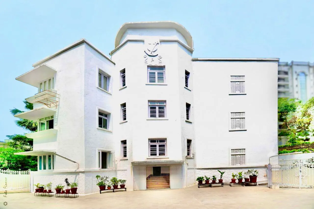 3 BHK Fully Furnished in Mayqueen, Bandra West - Photo 1