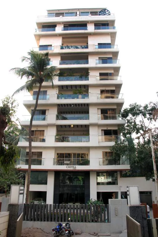 3 BHK Semi Furnished in Chitra, Santacruz West - Photo 1