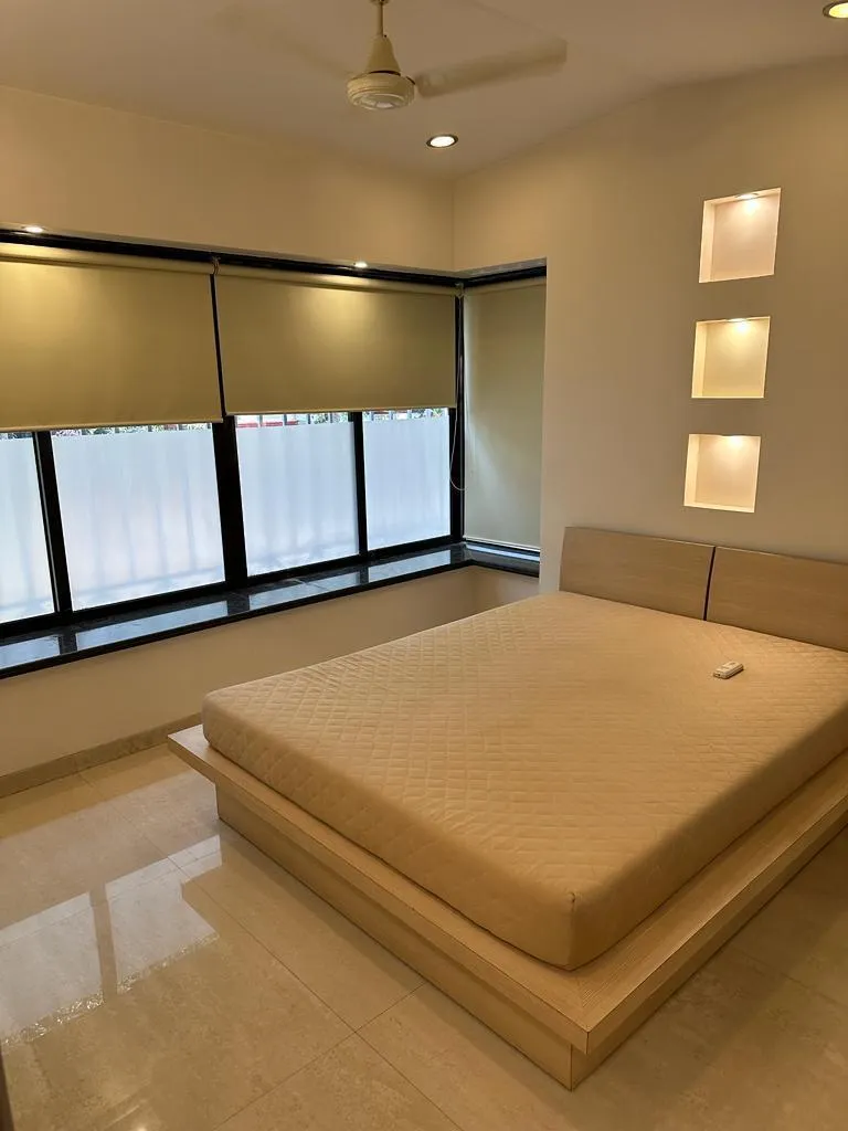 2 BHK Semi Furnished in Josephine, Bandra West - Photo 2