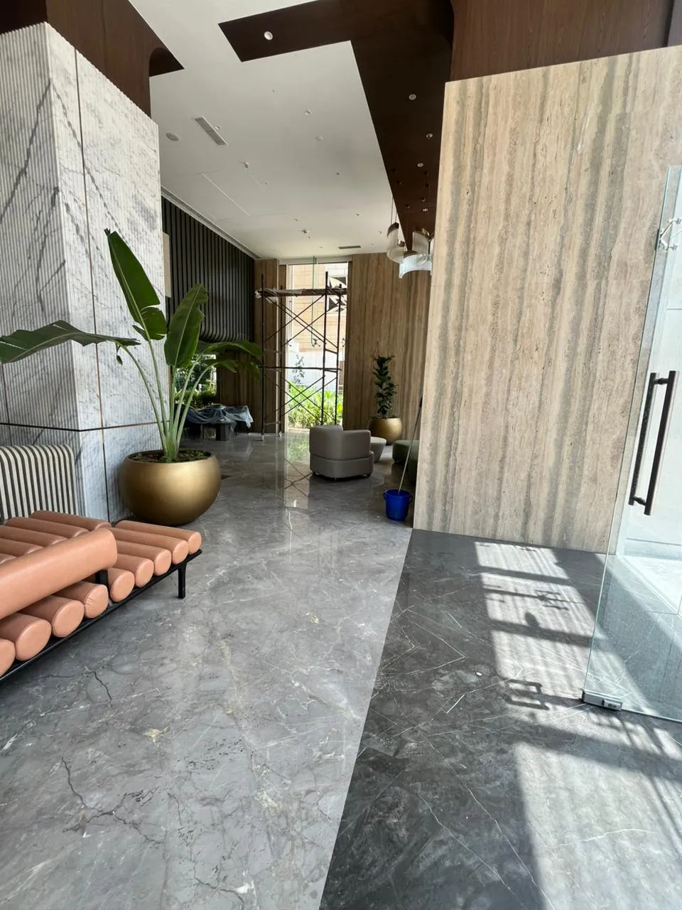 4 BHK Semi Furnished in Hubtown Seasons, Chembur - Photo 2
