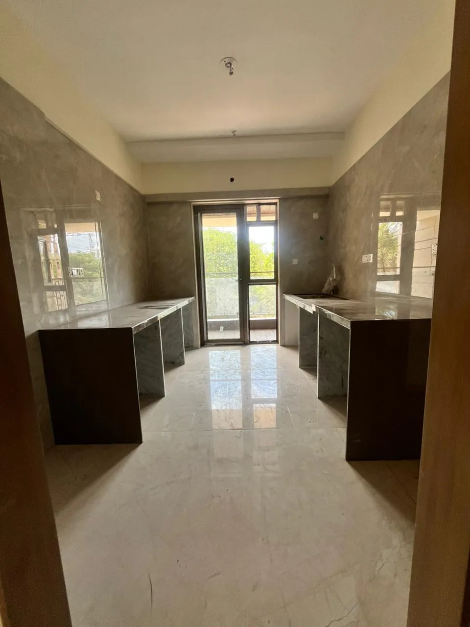 4 BHK Semi Furnished in Hubtown Seasons, Chembur - Photo 4