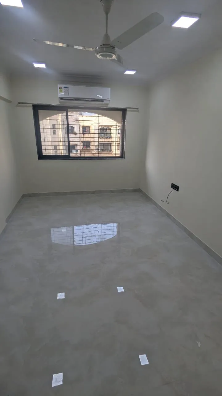 2 BHK Semi Furnished in Oakland Park, Andheri West - Photo 6