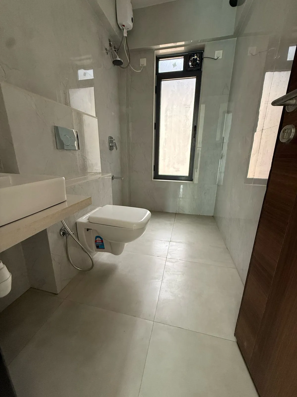 2 BHK Semi Furnished in Arkade Aura, Santacruz West - Photo 5