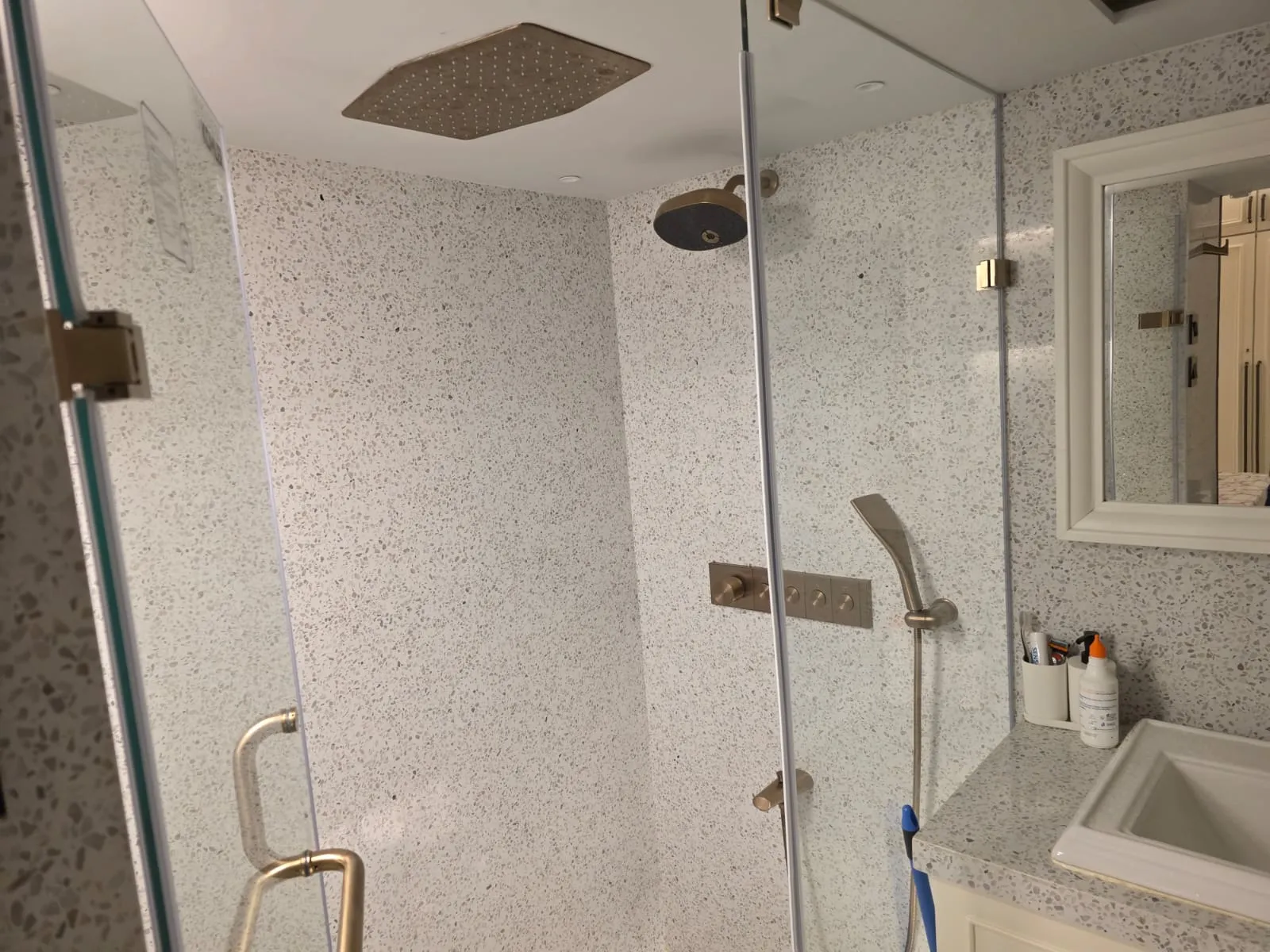 2 BHK Fully Furnished in Avillion, Walkeshwar - Photo 3