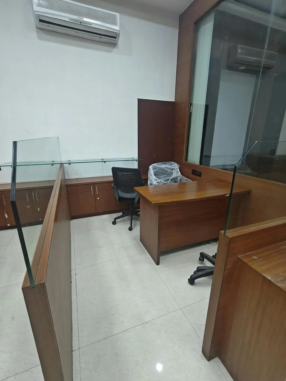 Office in Morya Landmark II, Andheri West - Photo 1